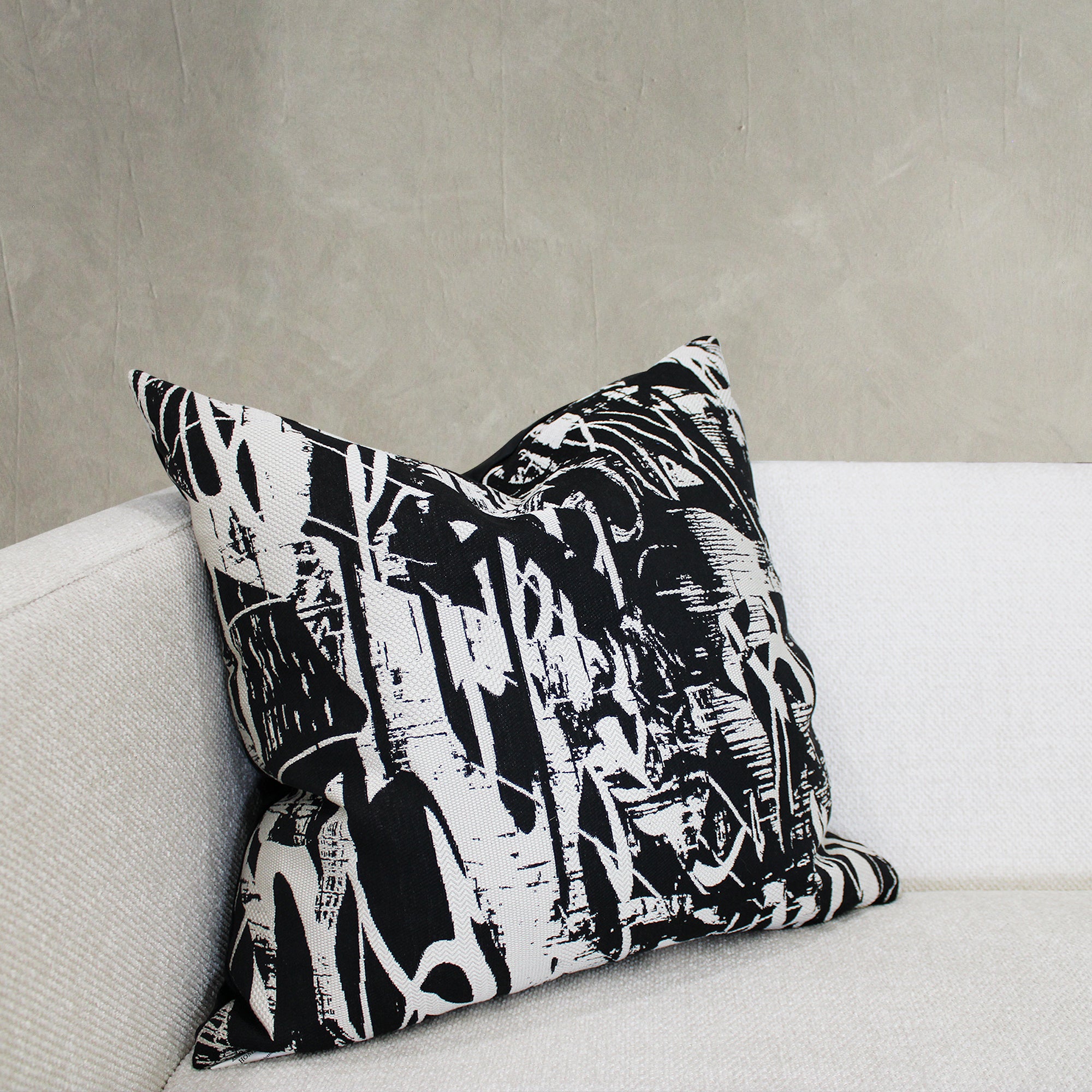 24x24 black outlet pillow